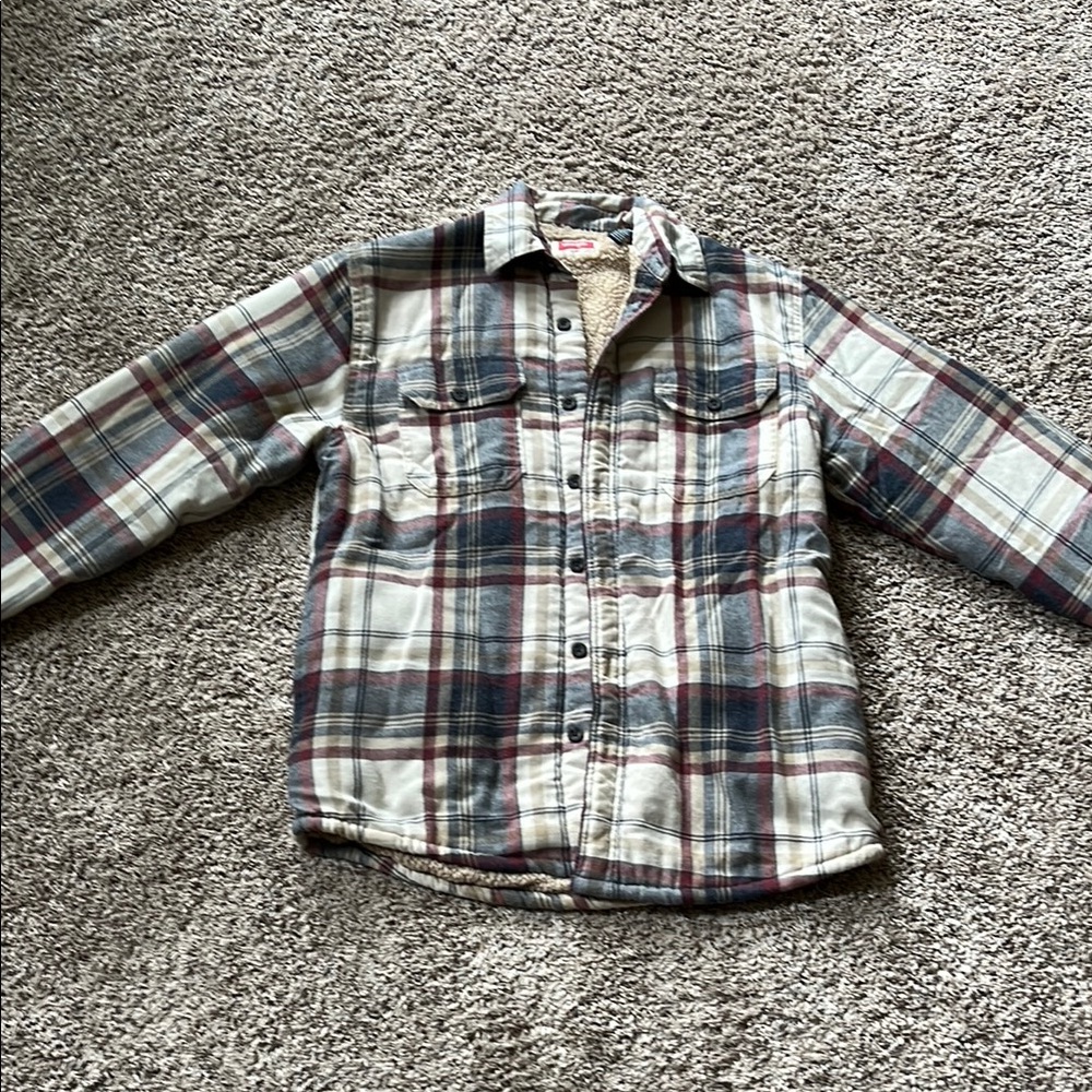 Wrangler Red and Blue Button Down Shirt Classic Plaid